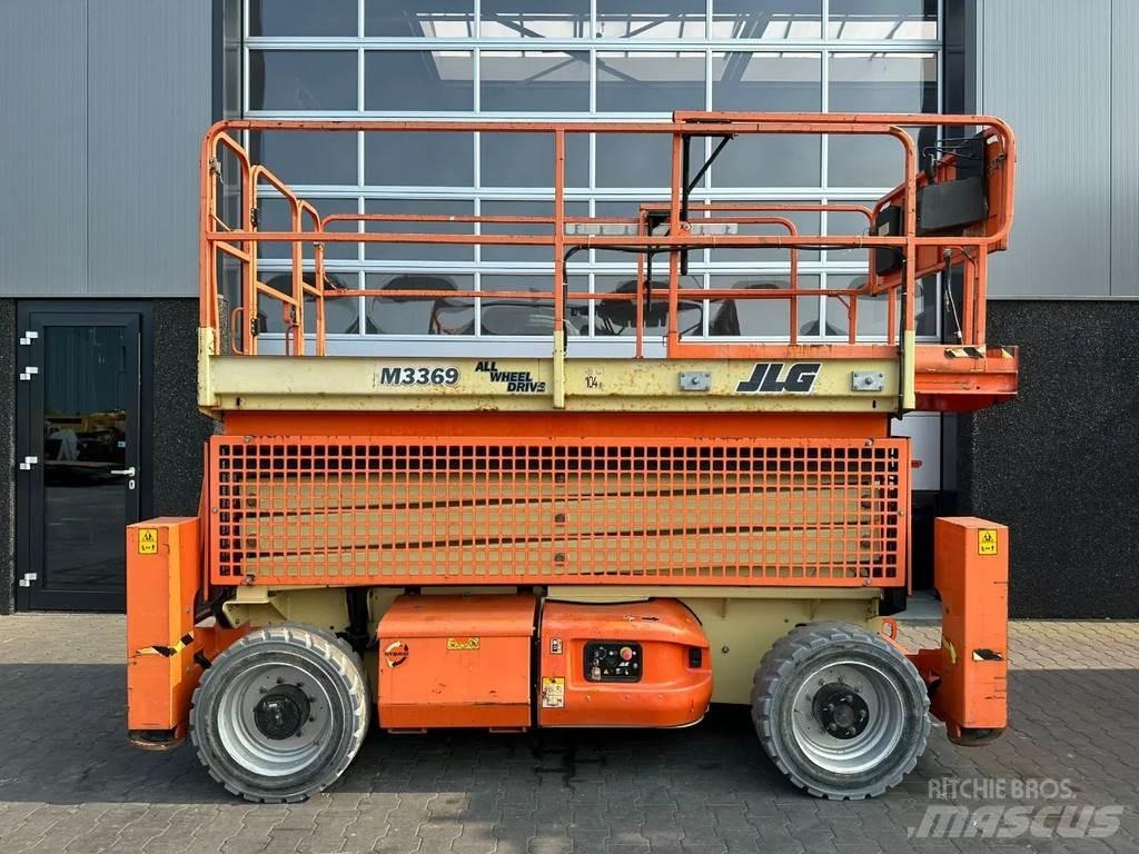 JLG M3369 رافعات مقصية الشكل