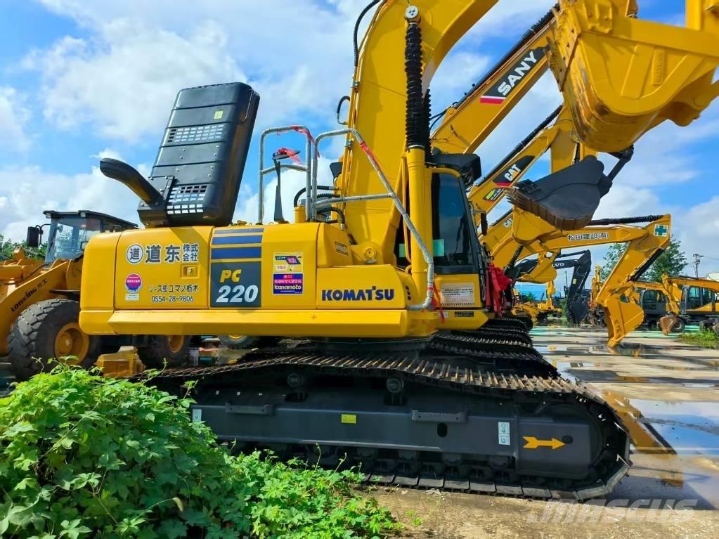 Komatsu PC 220-8 حفارات زحافة