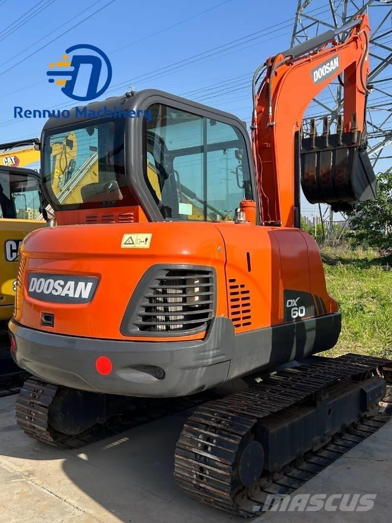 Doosan DX 60 حفارات زحافة