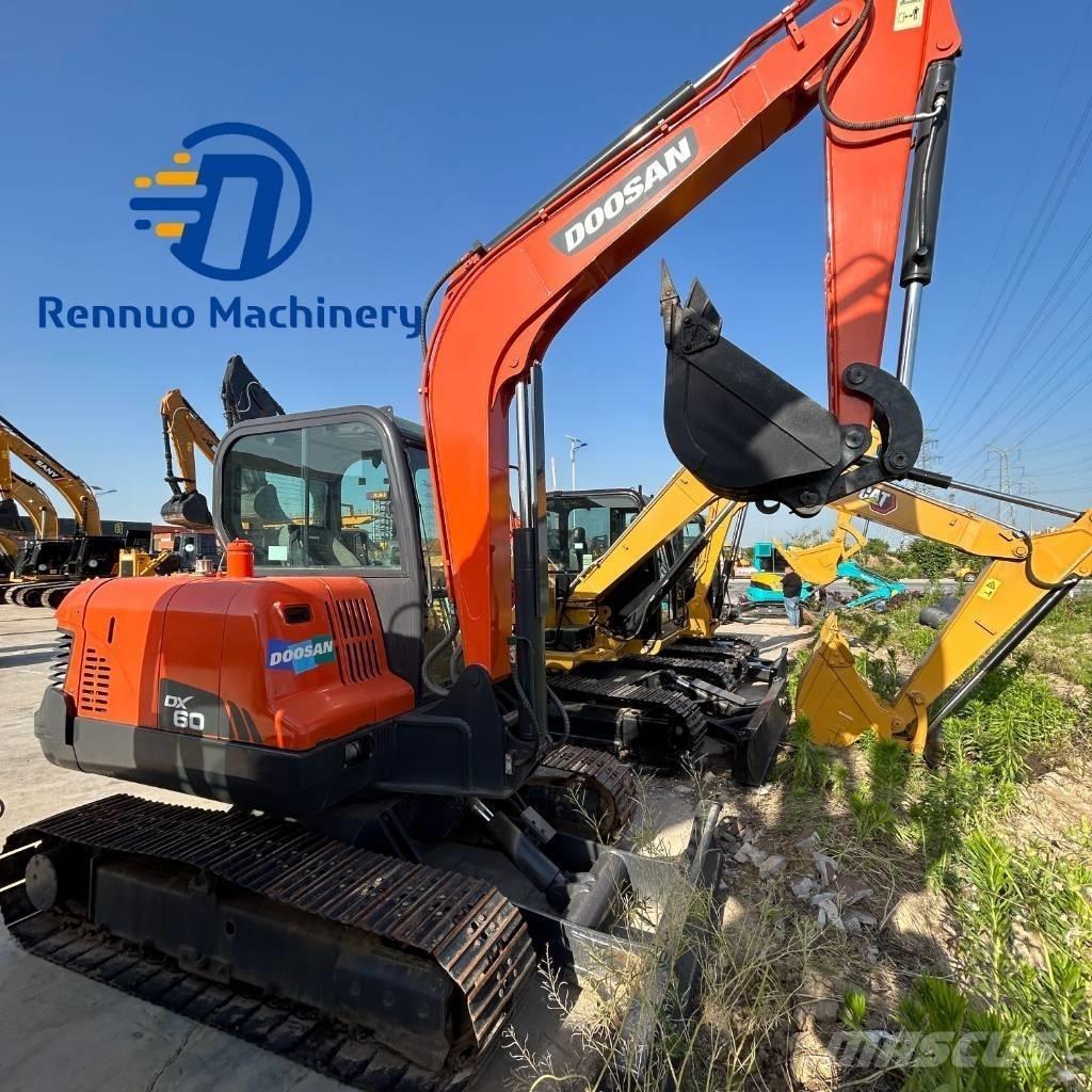 Doosan DX 60 حفارات زحافة