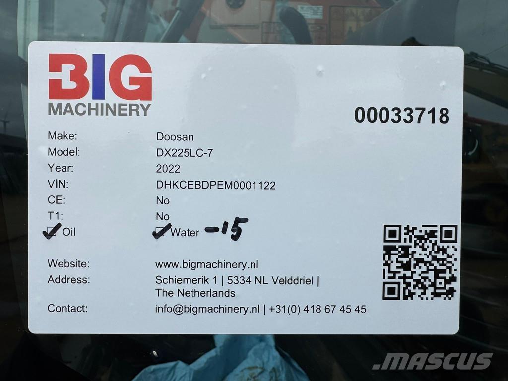Doosan DX225LC-7 حفارات زحافة