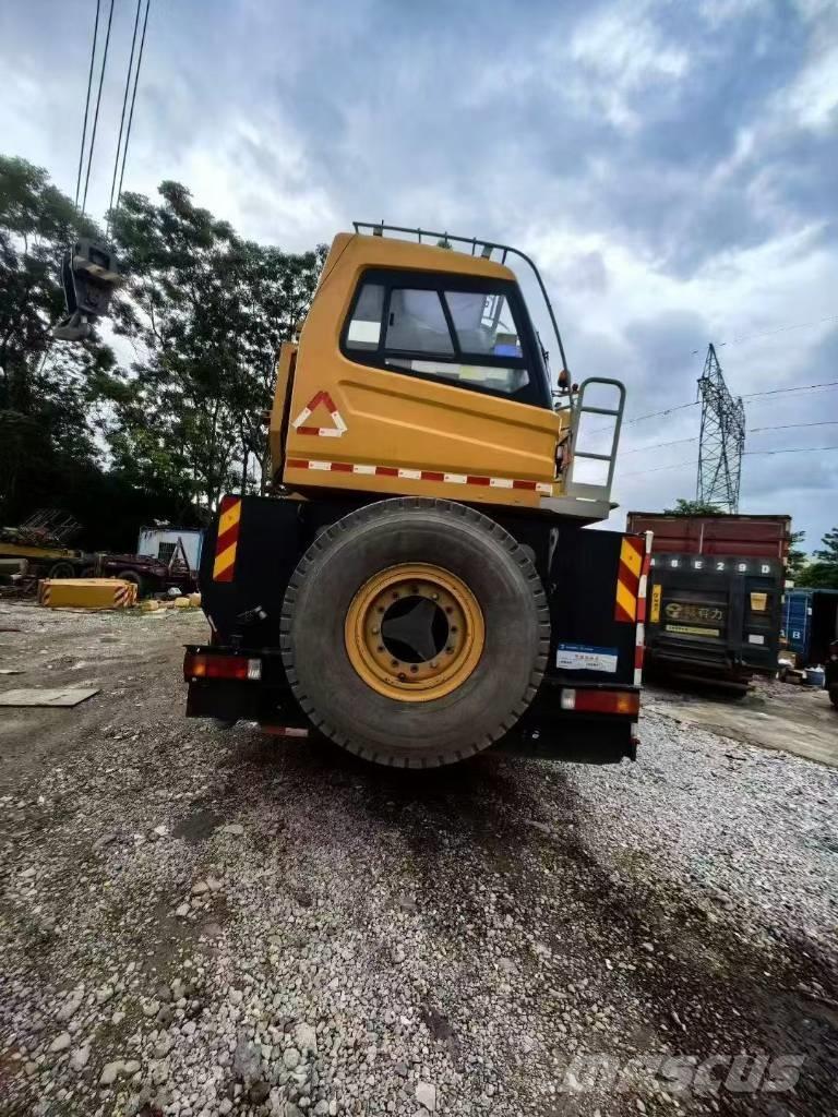 Sany SAC7000 T7 رافعات صالحة لكل أنواع الطرق