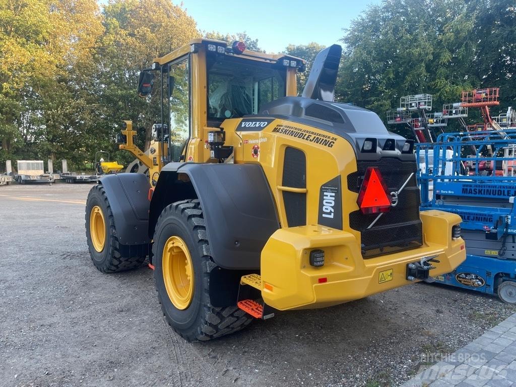 Volvo L 90 H لوادر بعجل