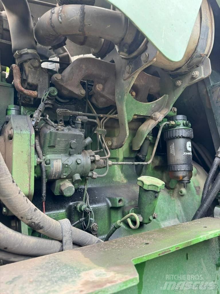 John Deere 3400 معدات مناولة لأغراض الزراعة