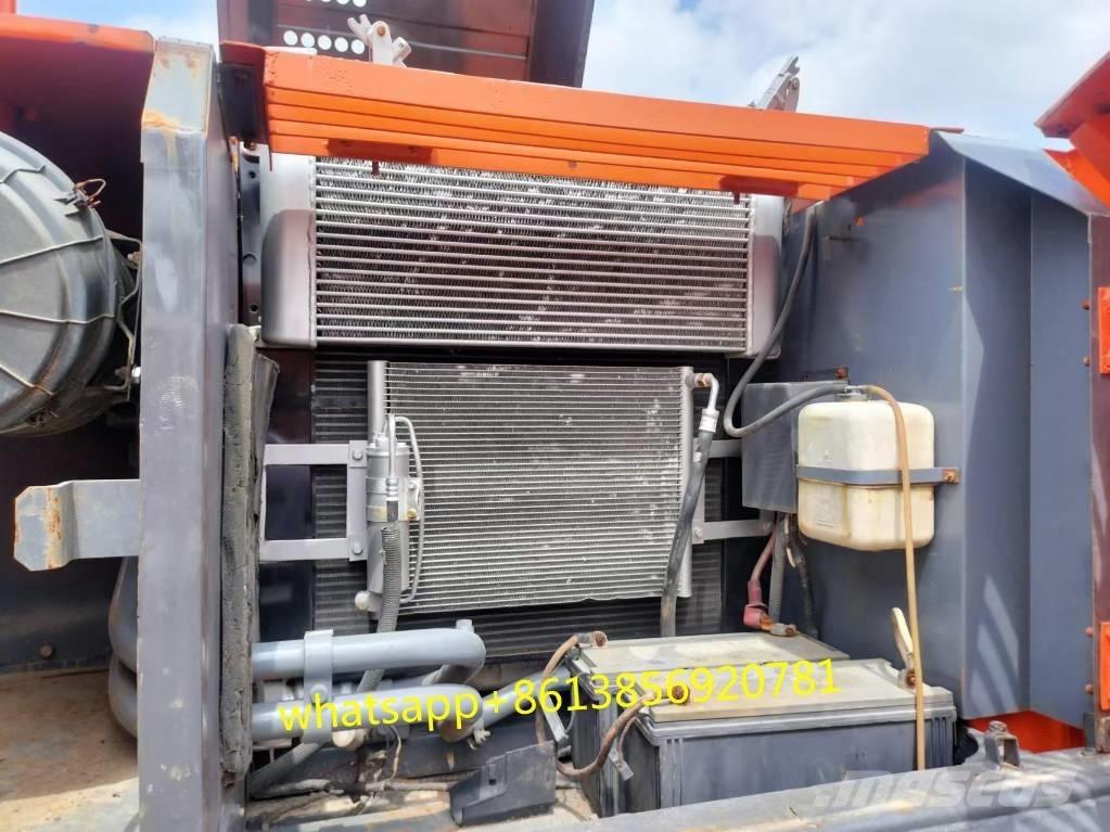 Hitachi ZX 240 حفارات زحافة