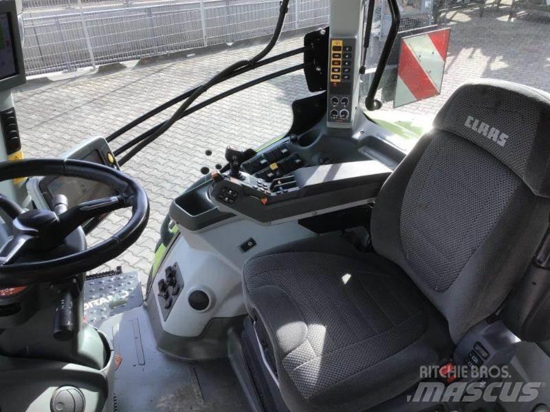 CLAAS AXION 810 الجرارات
