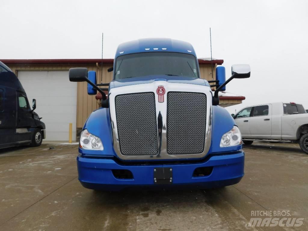 Kenworth T 680 وحدات الجر