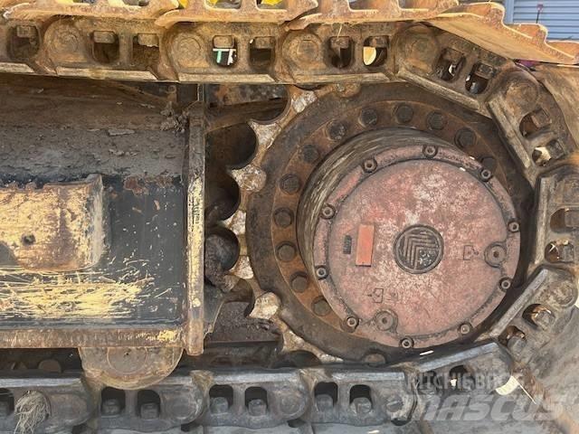 JCB Bandgrävare 220X حفارات زحافة