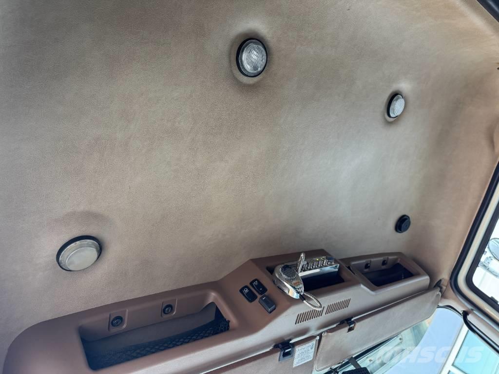 Mack GU713 شاحنات قلابة