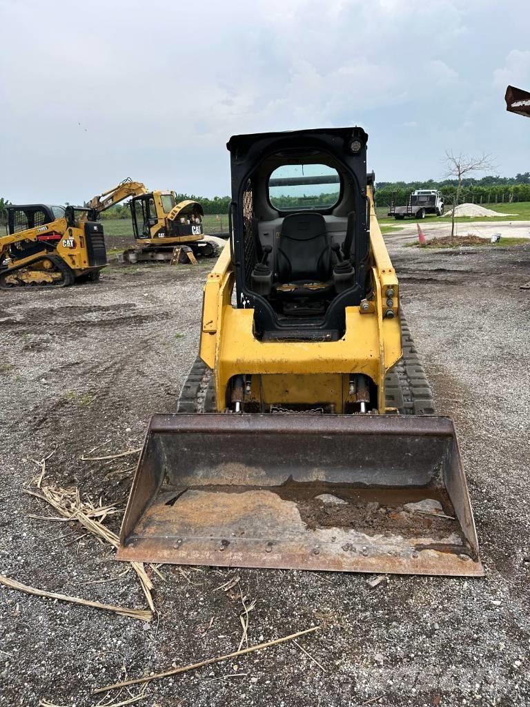 CAT 259 D لوادر انزلاقية التوجيه