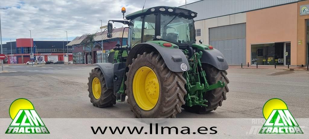 John Deere 6215 R الجرارات