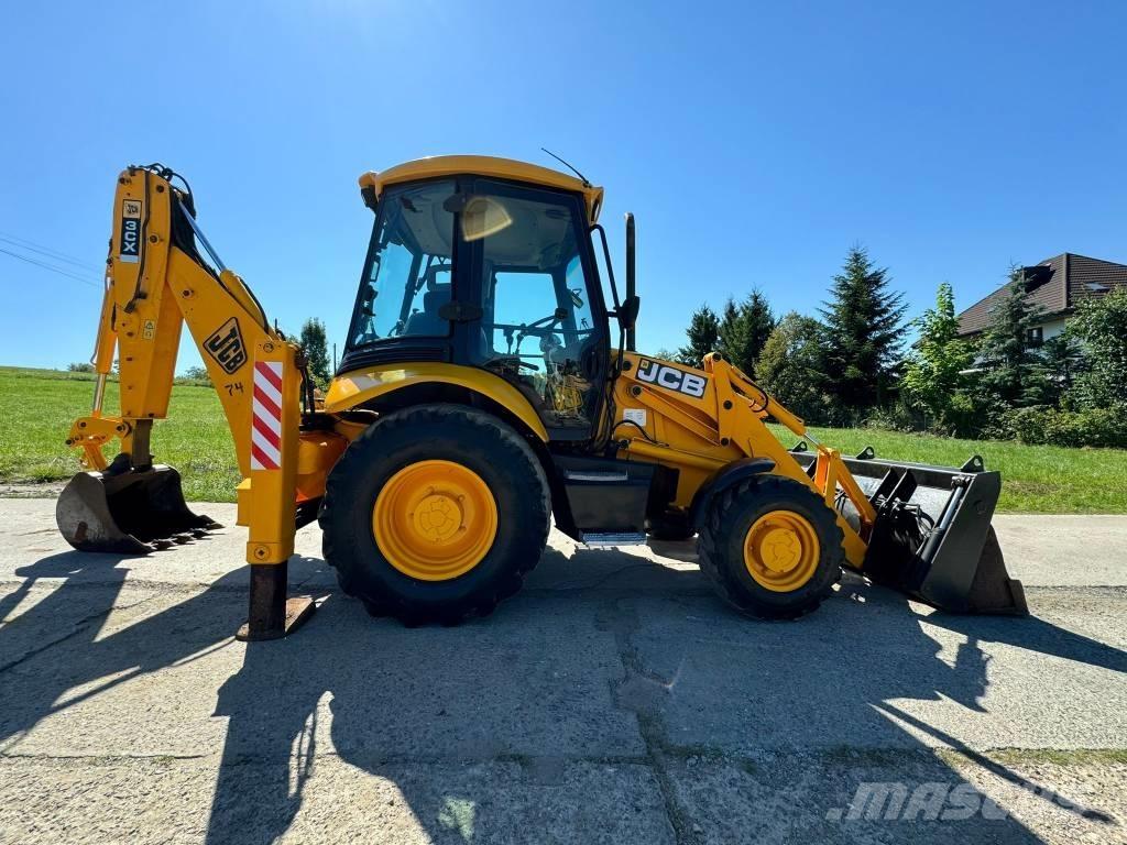 JCB 3CX لوادر ذات جرافات عكسية