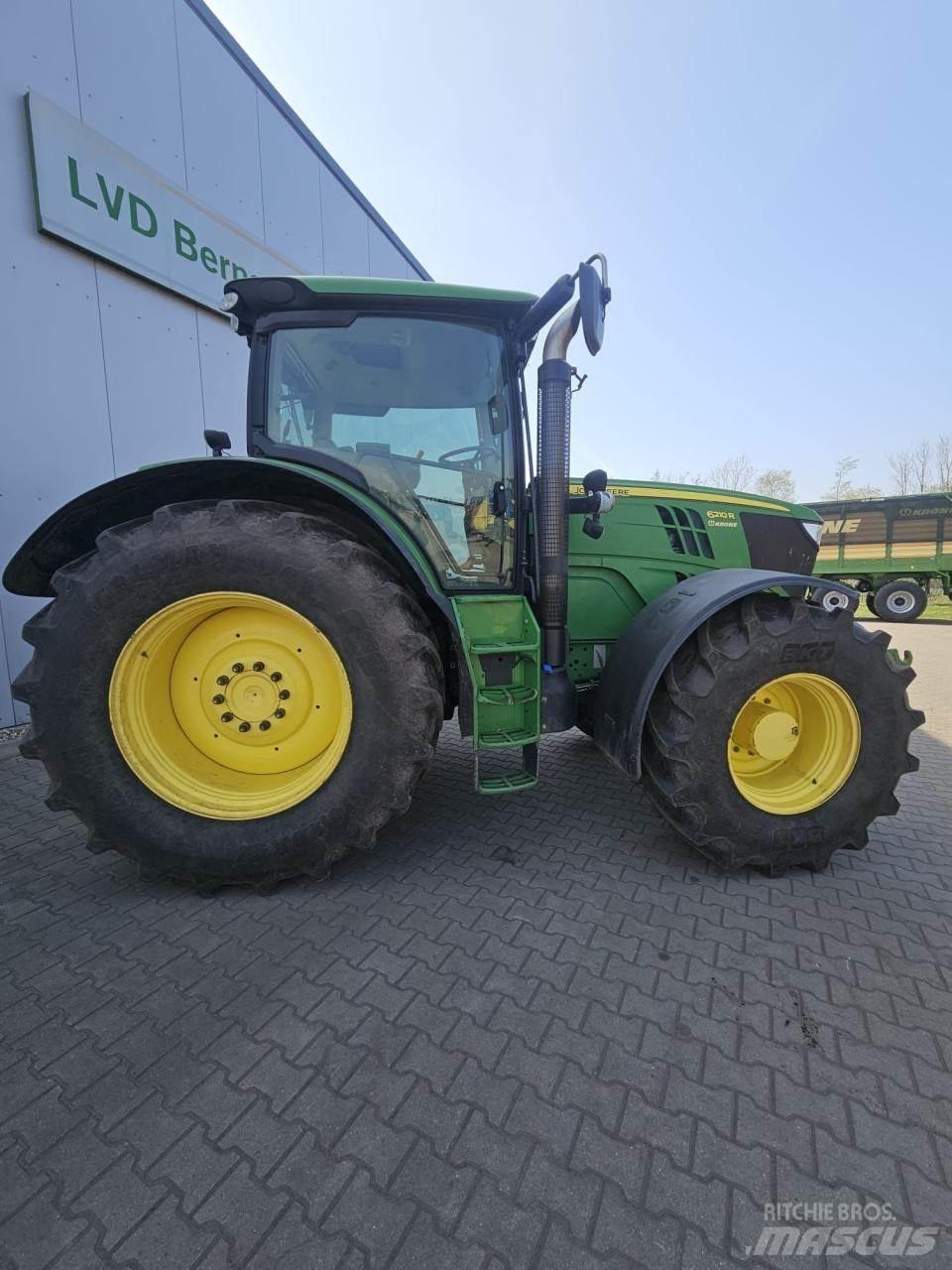 John Deere 6210R الجرارات