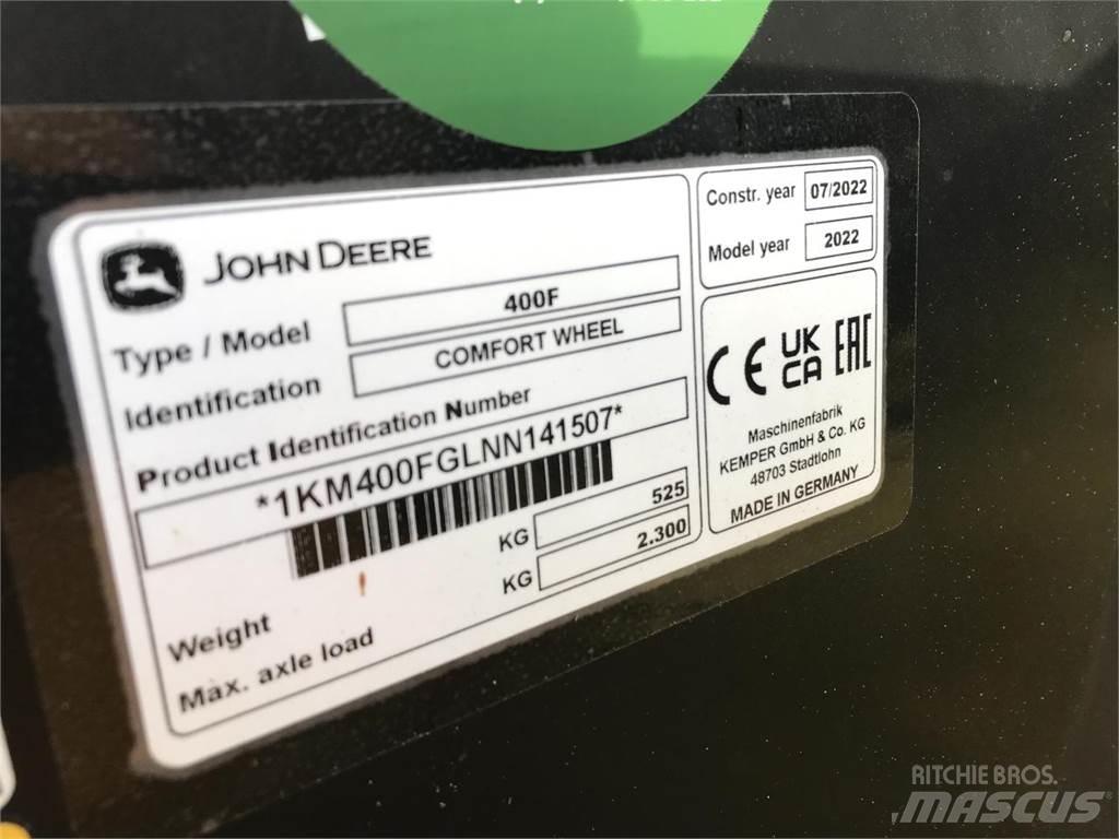 John Deere 9800 علافات ذاتية الدفع