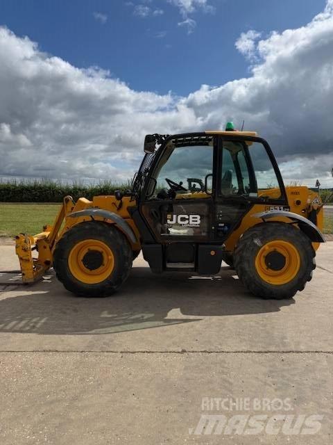 JCB 531-70 مناولات متداخلة