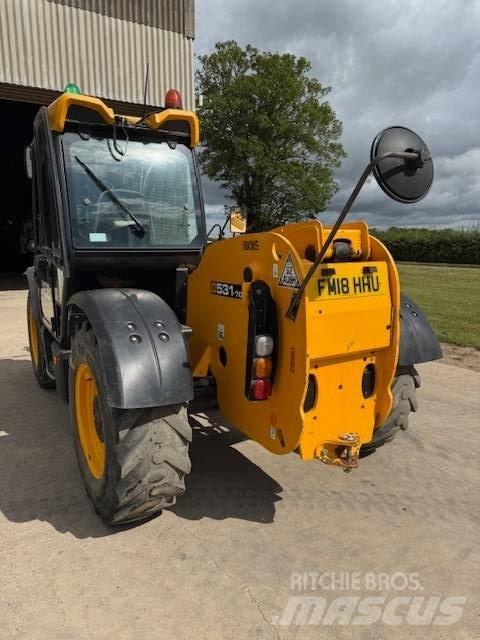 JCB 531-70 مناولات متداخلة