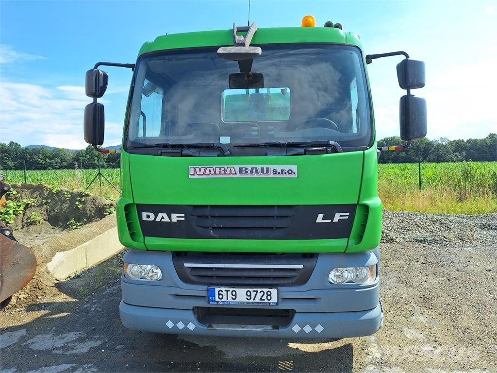 DAF FA LF 55.300 شاحنات بمقصورة وهيكل
