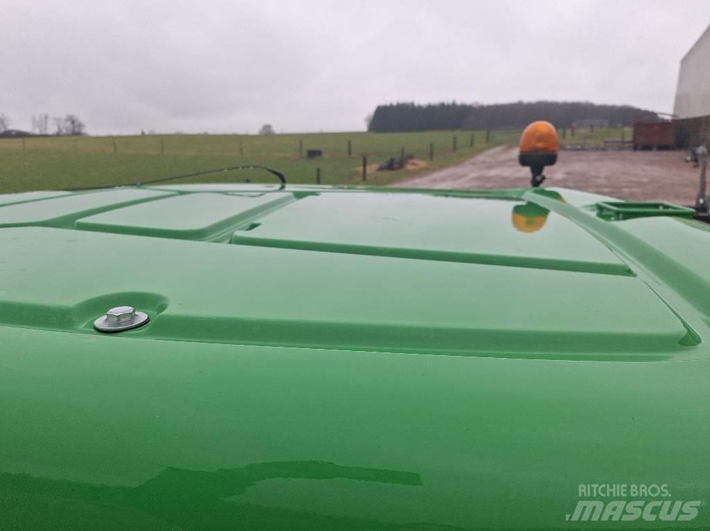 John Deere 6195R الجرارات