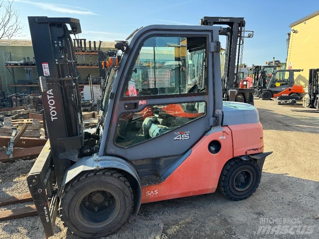 Toyota 40-8FD40N شاحنات الديزل