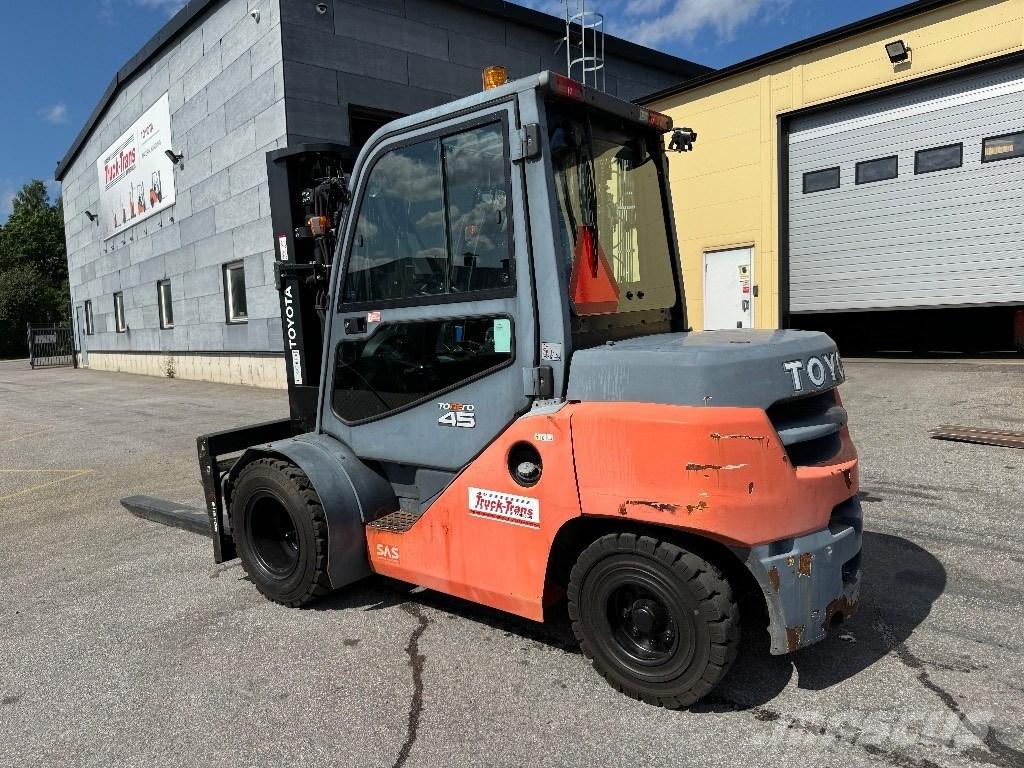 Toyota 40-8FD40N شاحنات الديزل