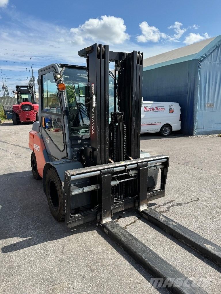 Toyota 40-8FD40N شاحنات الديزل
