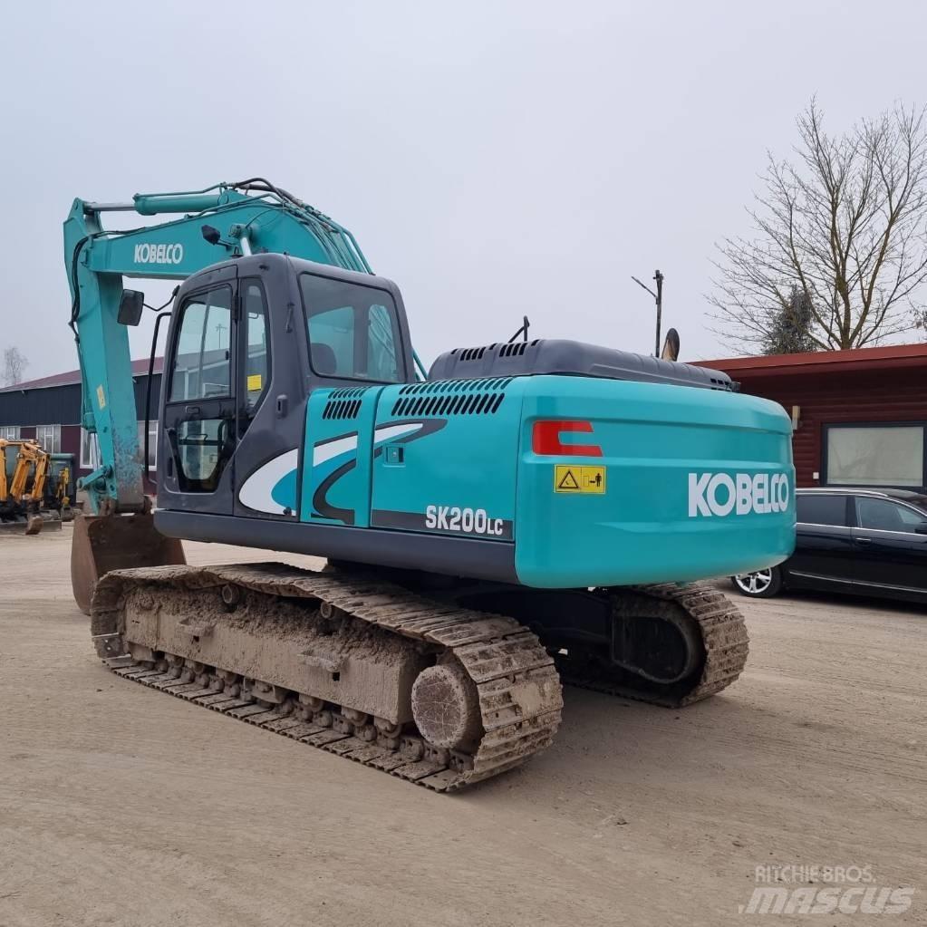Kobelco SK 200-8 حفارات زحافة