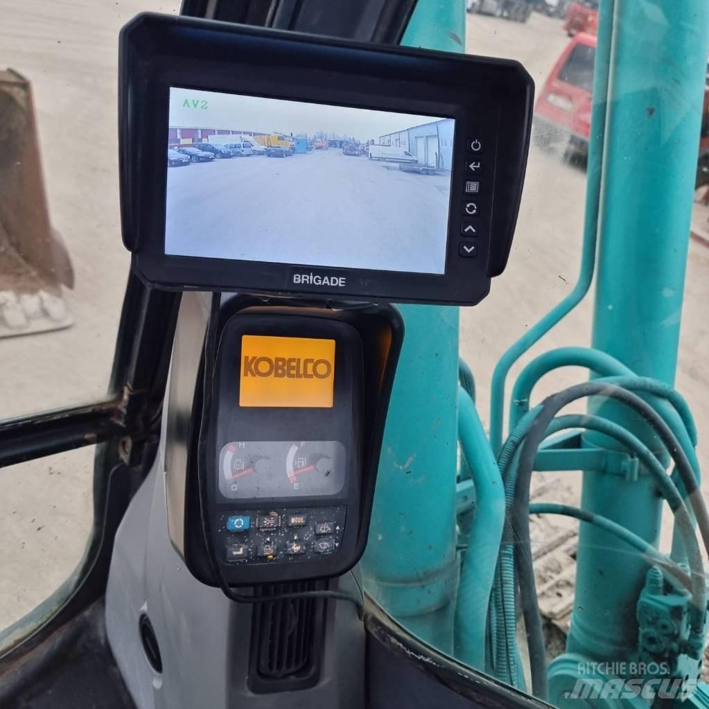 Kobelco SK 200-8 حفارات زحافة