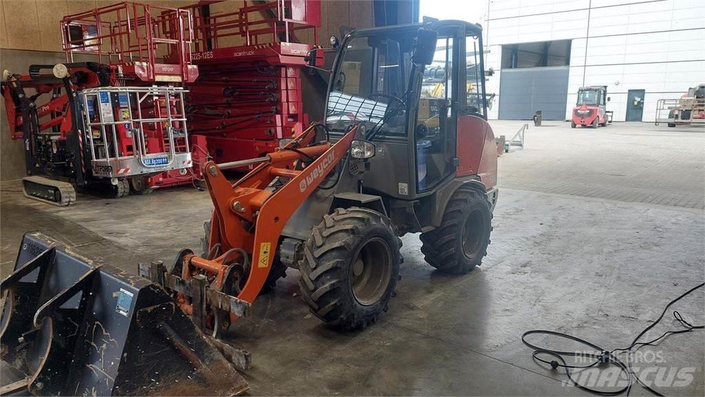 Weycor AR320 Cab لوادر متعددة الأغراض