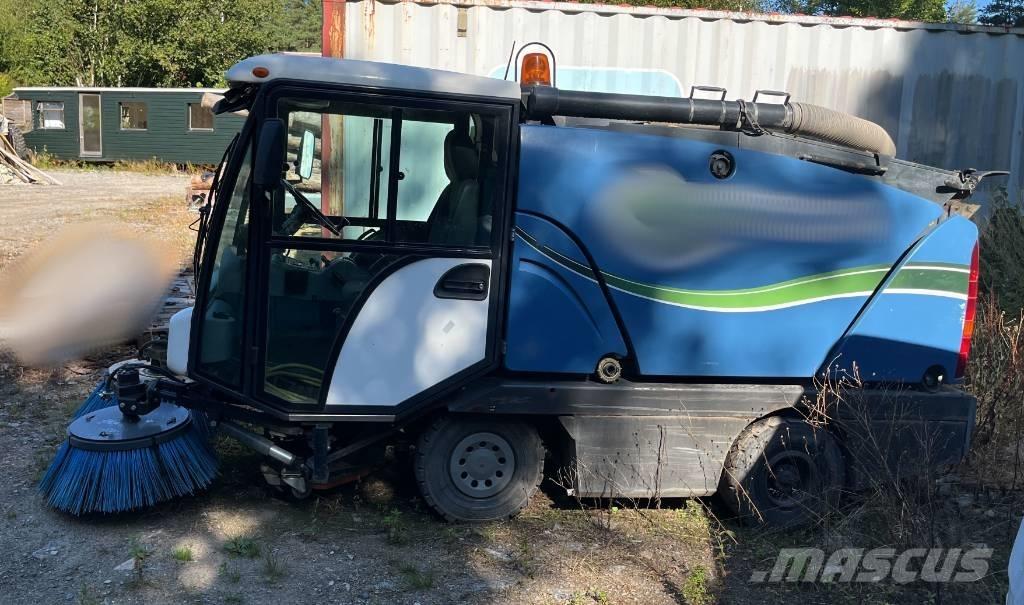 Johnston Compact 25 كناسات