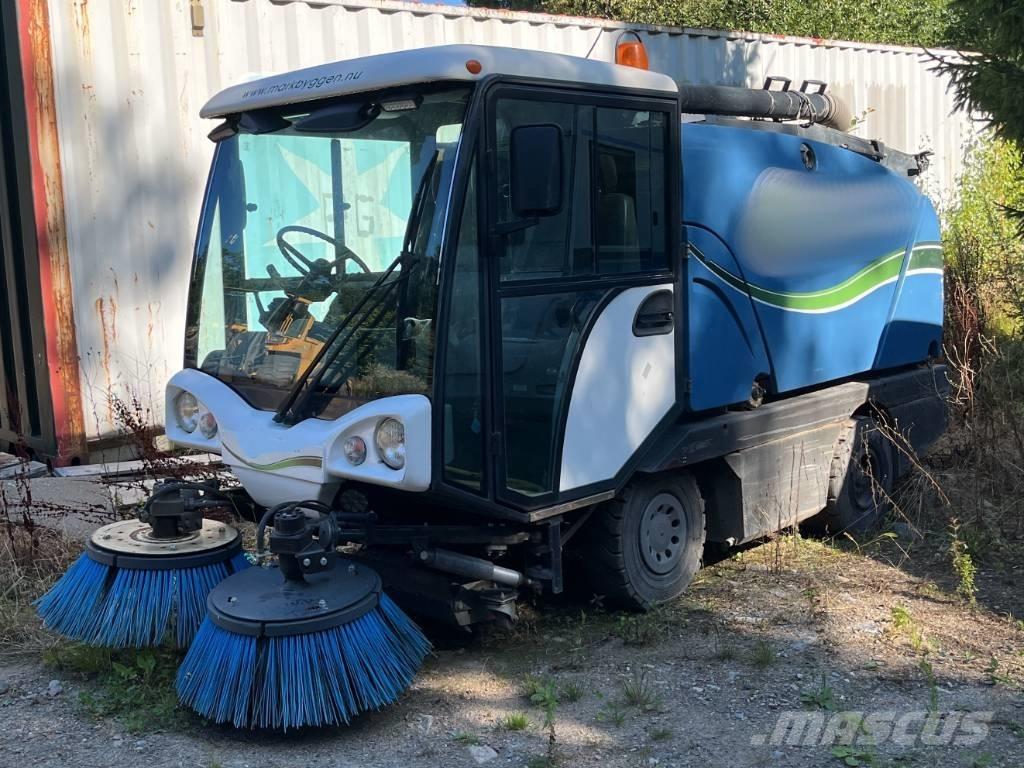 Johnston Compact 25 كناسات