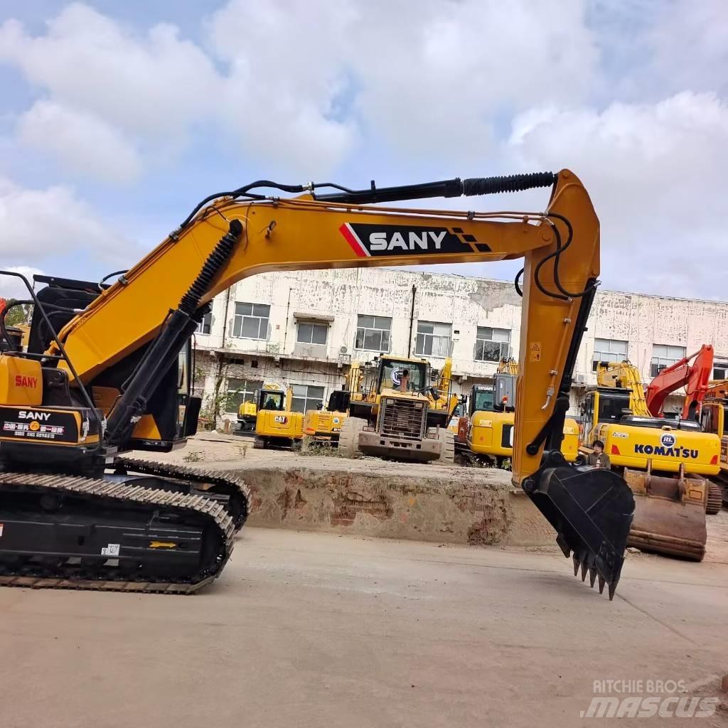 Sany SY 215 C-9 حفارات زحافة