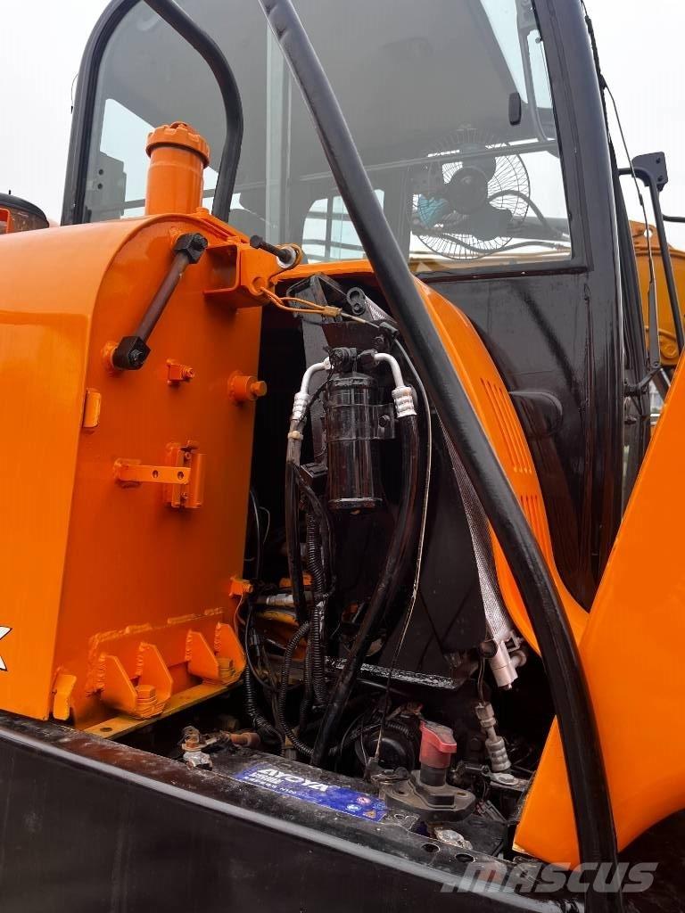 Hyundai Robex 60 W-9 حفارات بعجل