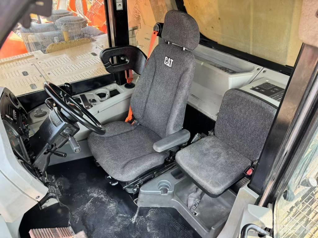 CAT 773 F شاحنات المخلفات الصلبة