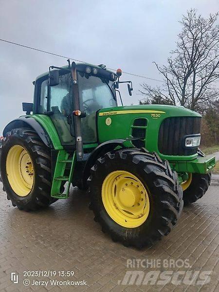 John Deere 7530 الجرارات