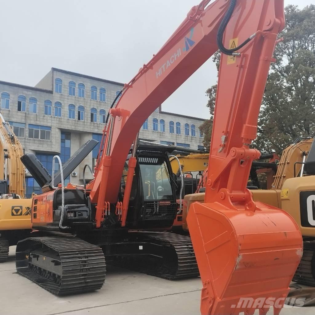 Hitachi ZX 200 حفارات زحافة