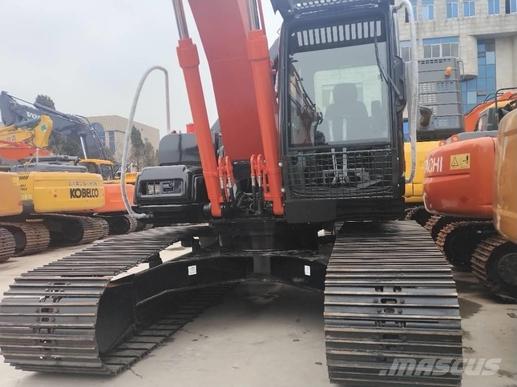 Hitachi ZX 200 حفارات زحافة