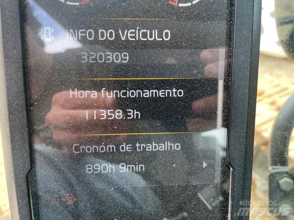 Volvo EC 220 E حفارات زحافة