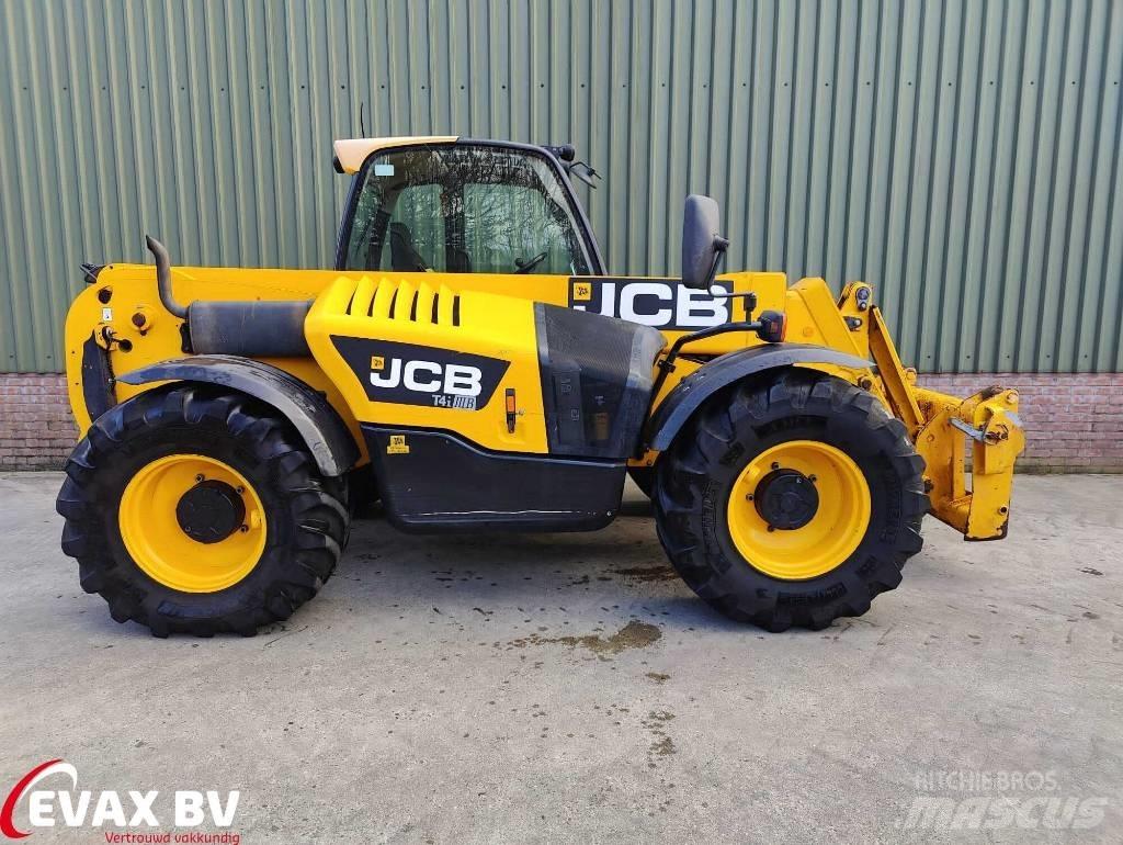 JCB 541-70 معدات مناولة لأغراض الزراعة