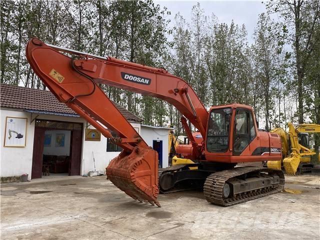 Doosan DH225 حفارات زحافة
