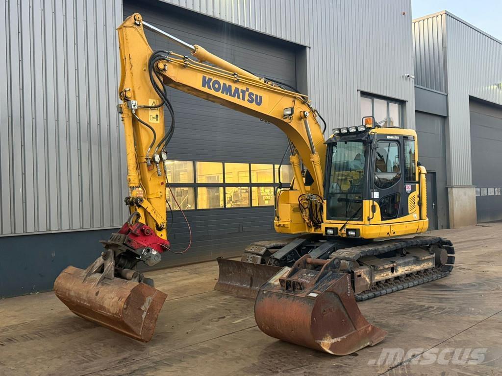 Komatsu PC138-11 حفارات زحافة