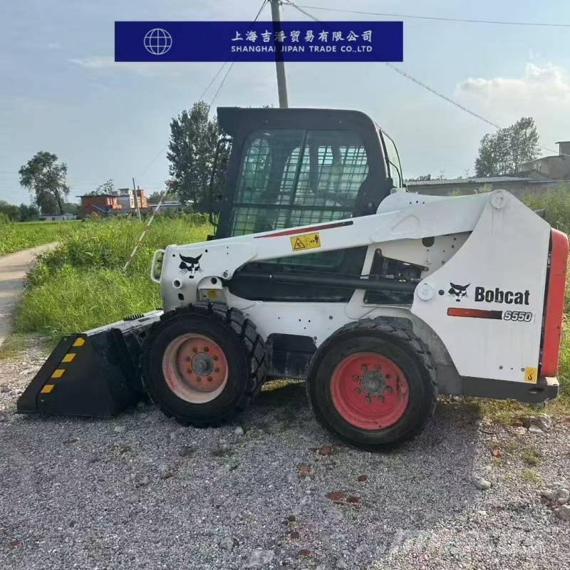 Bobcat S 550 لوادر انزلاقية التوجيه