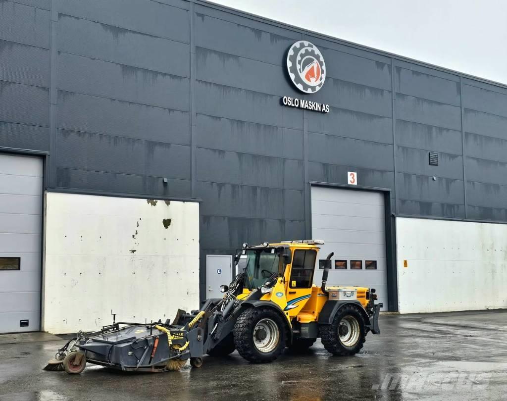 Wille 655 C حفارات بعجل