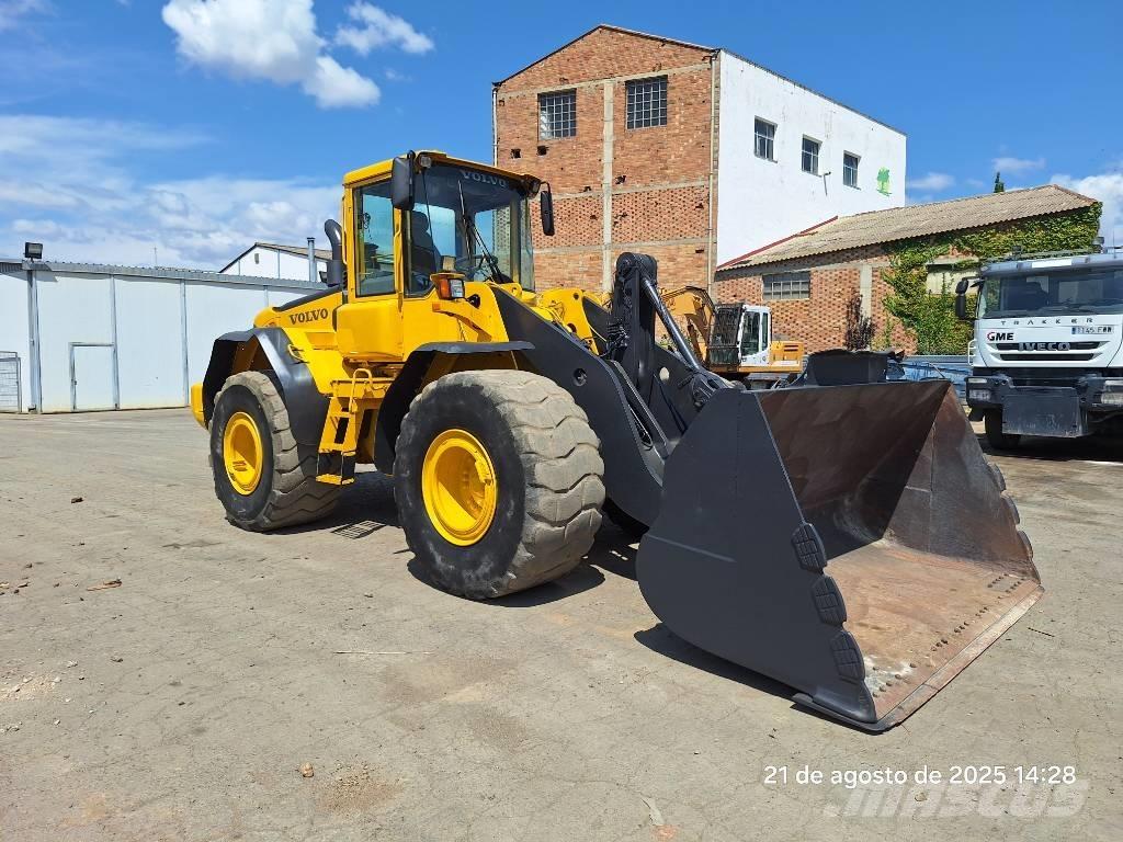 Volvo L 120 E لوادر بعجل