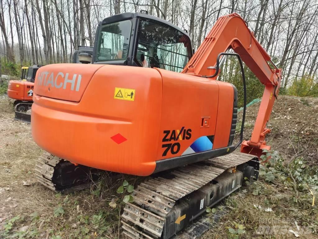 Hitachi ZX 70 حفارات وسط 7 طن - 12 طن