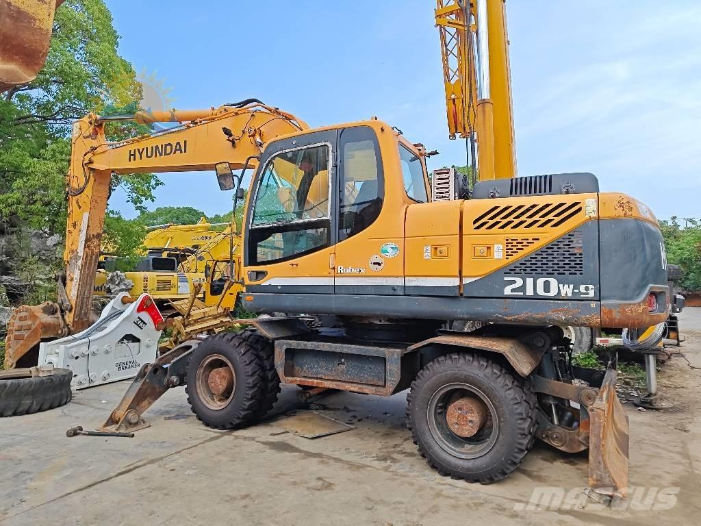 Hyundai Robex 210W-9 حفارات بعجل