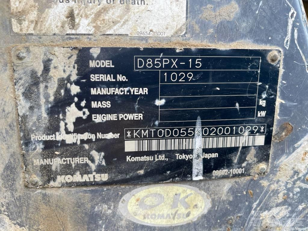 Komatsu D 85 PX-15 بلدوزرات مجنزرة