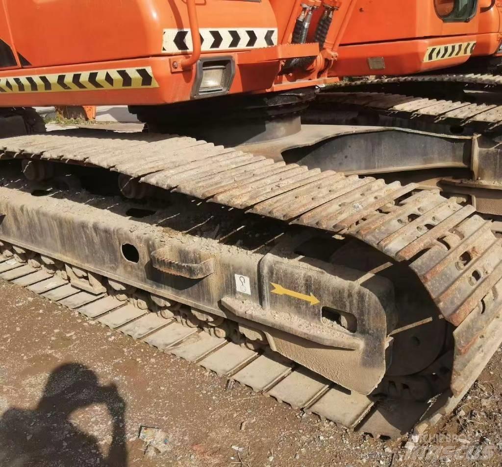 Doosan DH 220 حفارات زحافة