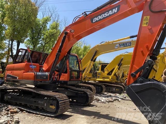 Doosan DX 225 LC حفارات زحافة