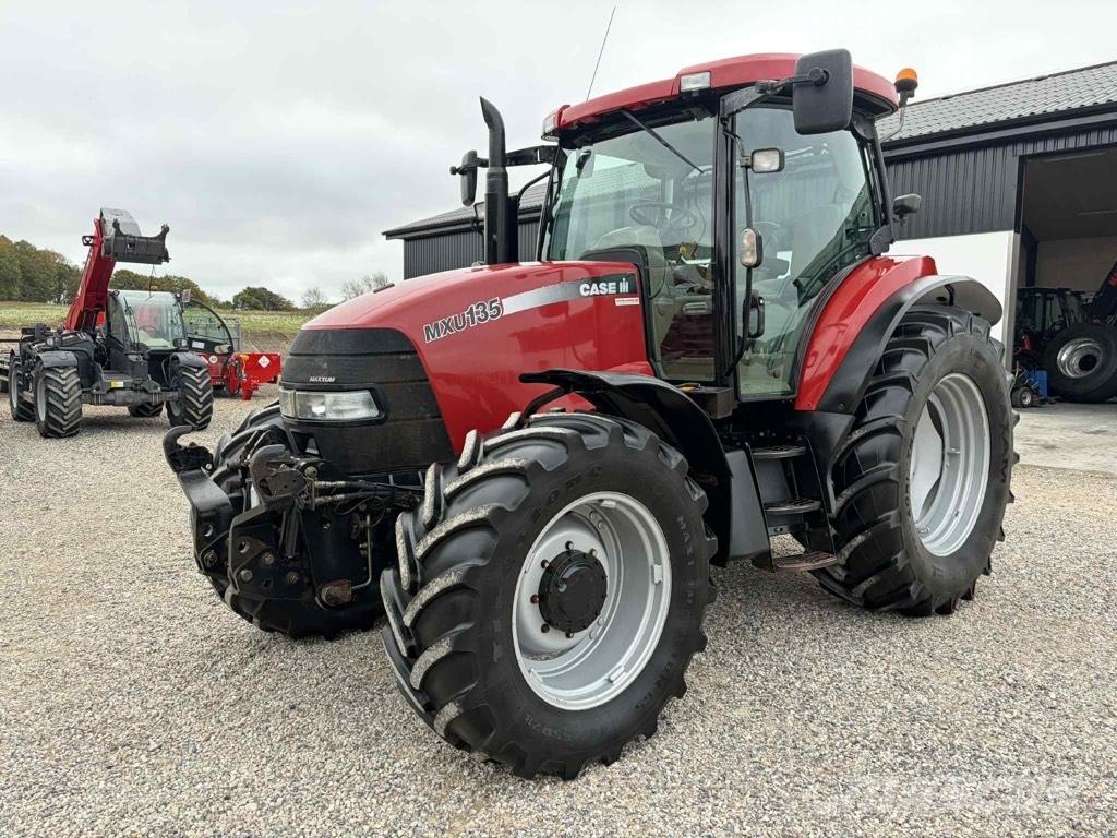 Case IH MXU 135 الجرارات
