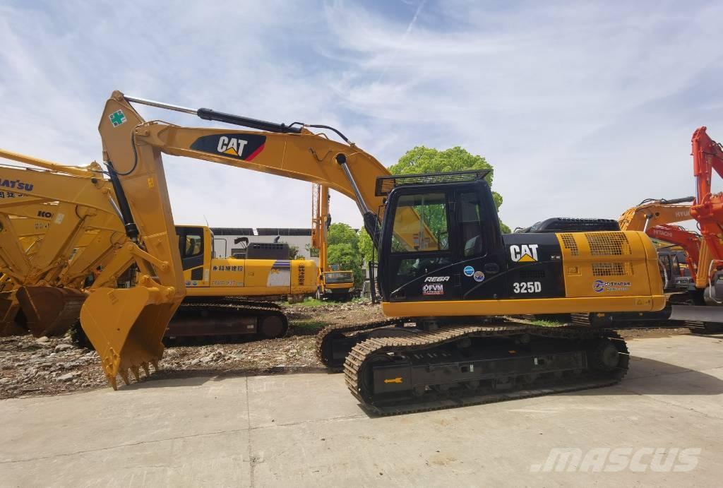 CAT 325D حفارات زحافة